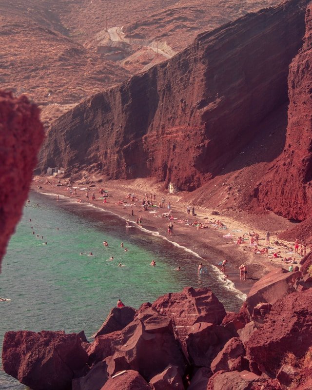 Red beach la plage rouge de santorin
