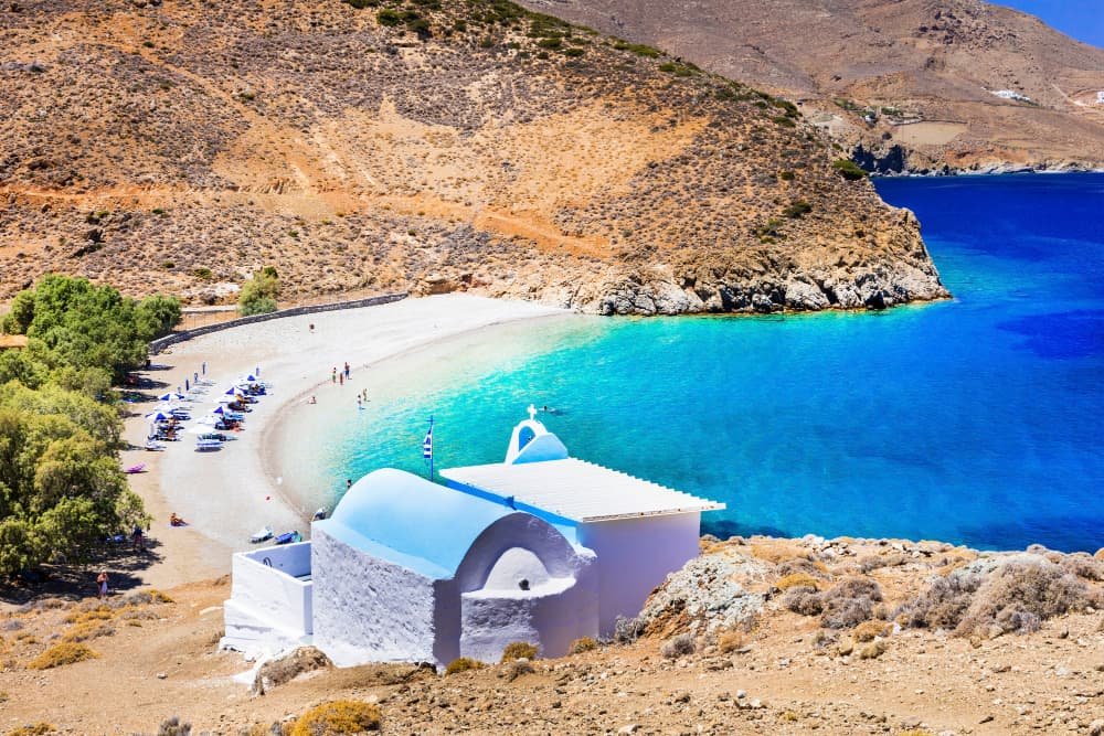 Île d'astypalée et petite église d'agios konstantinos