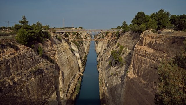 corinthe-canal Corinthe canal