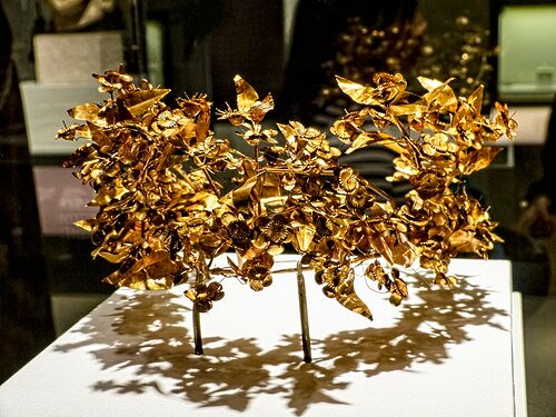 Couronne funéraire en or de la reine Méda, sixième épouse de Philippe II