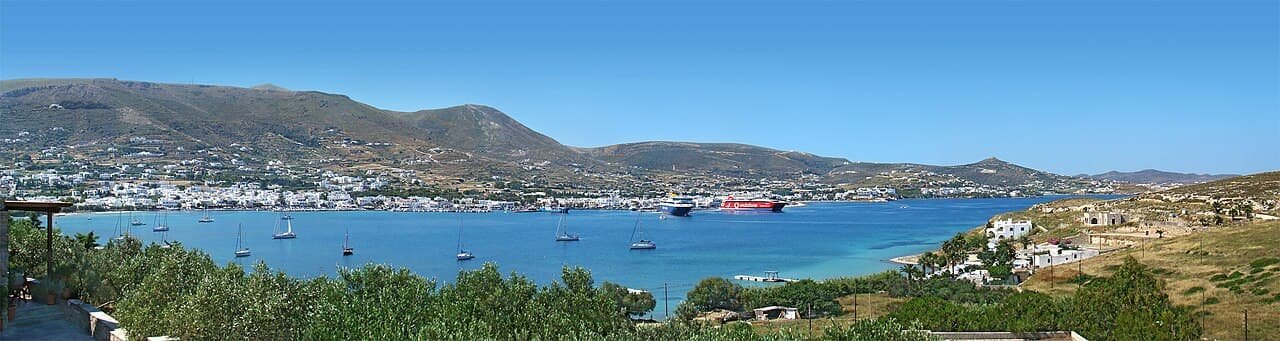 Parikiá et son port Parikiá et son port